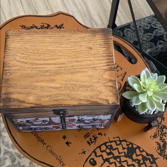 Parisian Jewelry Organizer - Picture 5 of 5